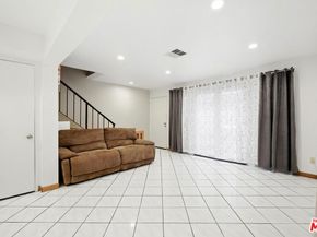 7422 Hazeltine Avenue 3, Van Nuys CA 91405