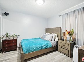 7422 Hazeltine Avenue 3, Van Nuys CA 91405