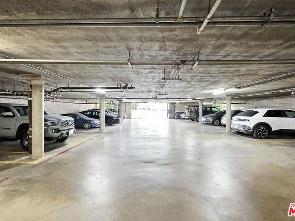 7422 Hazeltine Avenue 3, Van Nuys CA 91405