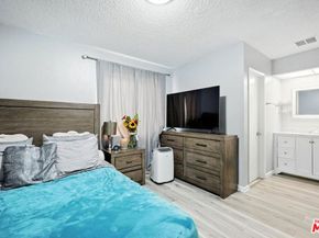7422 Hazeltine Avenue 3, Van Nuys CA 91405
