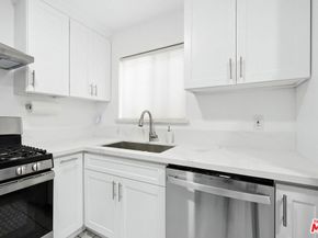 7422 Hazeltine Avenue 3, Van Nuys CA 91405