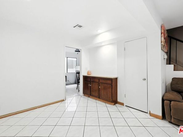 7422 Hazeltine Avenue 3, Van Nuys CA 91405
