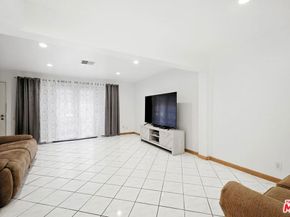 7422 Hazeltine Avenue 3, Van Nuys CA 91405