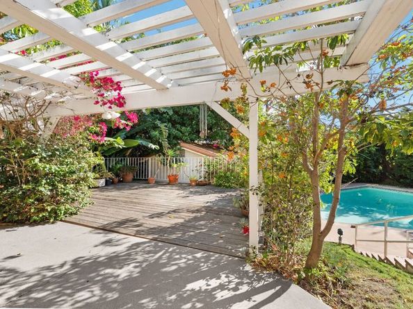 10116 Cheviot Drive, Los Angeles CA 90064