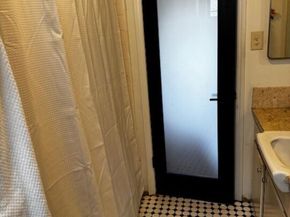 3320 Griffith Park Boulevard 4, Los Angeles CA 90027