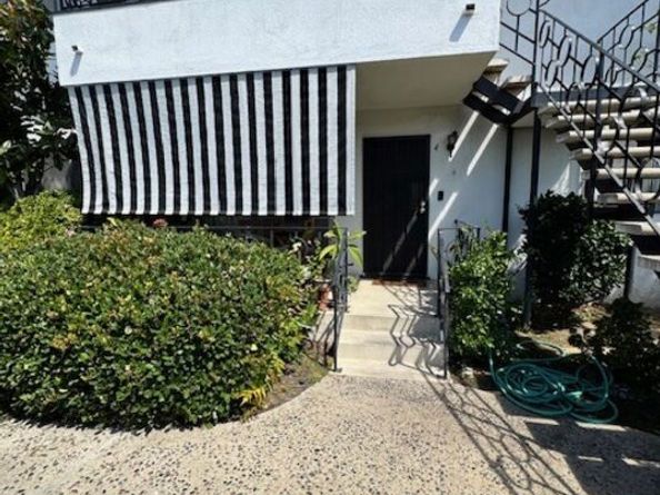 3320 Griffith Park Boulevard 4, Los Angeles CA 90027