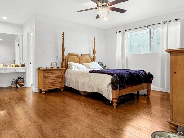 3320 Griffith Park Boulevard 4, Los Angeles CA 90027