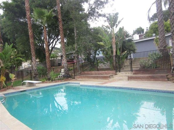 1190 Robertson Dr, Escondido CA 92025