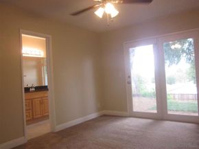 1190 Robertson Dr, Escondido CA 92025