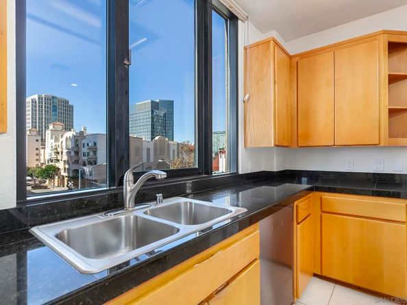 611 W G St 321, San Diego CA 92101