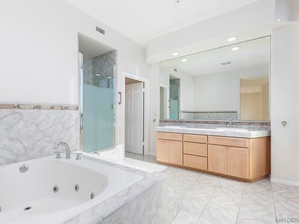 611 W G St 321, San Diego CA 92101