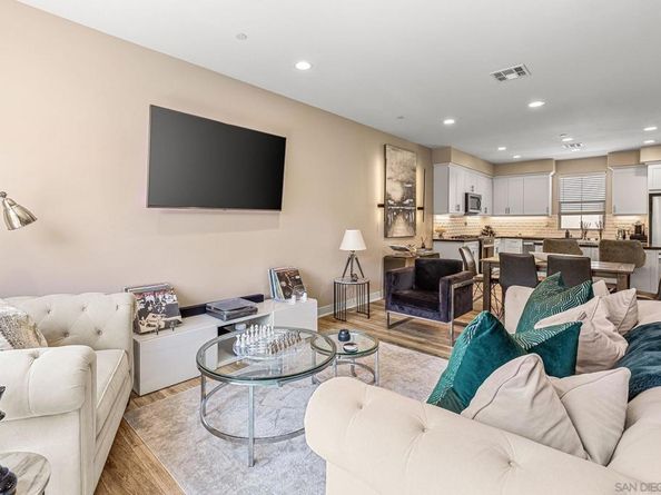 4347 Harbor Way 4, Oceanside CA 92056