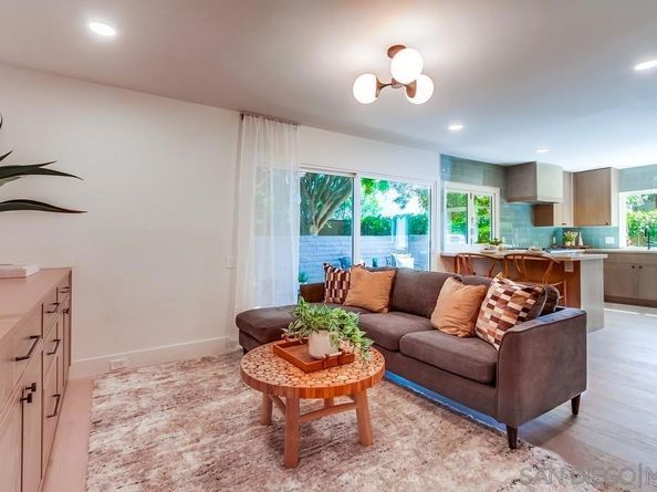 2223 Caminito Preciosa Sur, La Jolla CA 92037