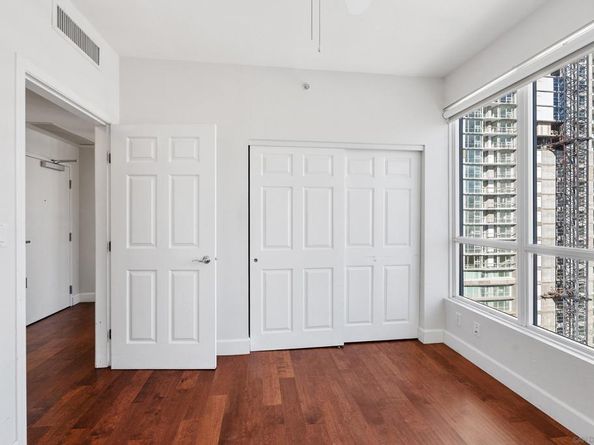 1240 India St 2105, San Diego CA 92101