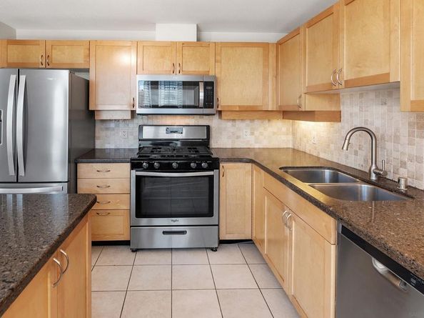 1240 India St 2105, San Diego CA 92101