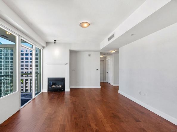 1240 India St 2105, San Diego CA 92101