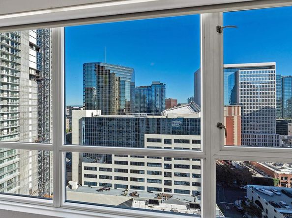 1240 India St 2105, San Diego CA 92101