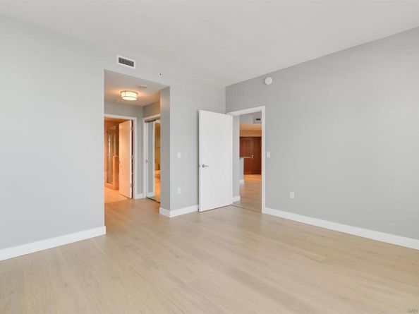 700 W Harbor Dr 1805, San Diego CA 92101