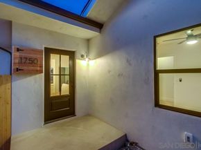 1750 Washington Pl, San Diego CA 92103