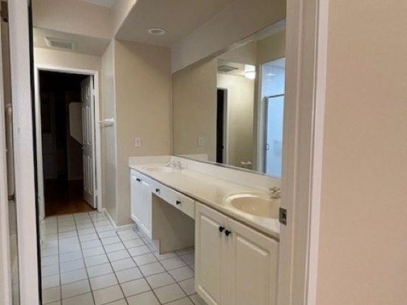 8641 Via Mallorca Unit D, La Jolla CA 92037