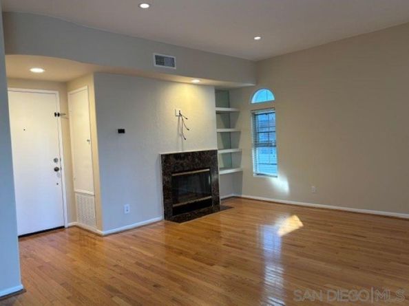 8641 Via Mallorca Unit D, La Jolla CA 92037