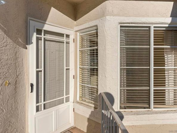 1636 Via Caminar, San Marcos CA 92078