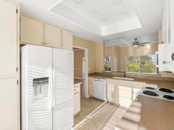 1636 Via Caminar, San Marcos CA 92078