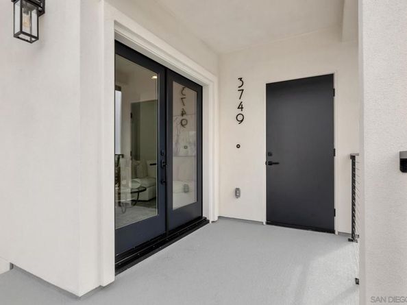 3747 Adams St, Carlsbad CA 92008