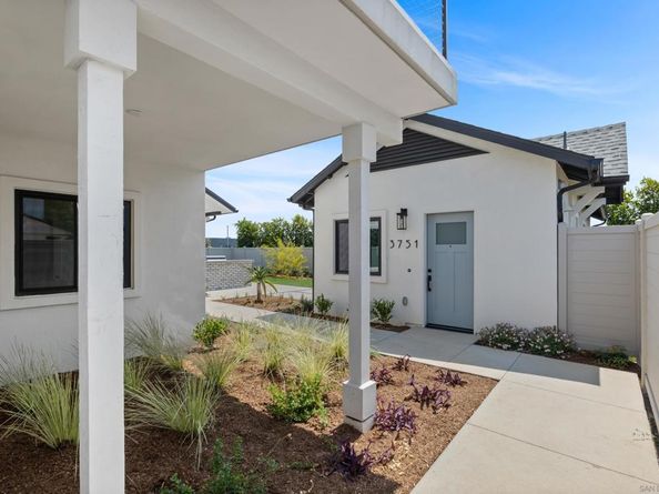 3747 Adams St, Carlsbad CA 92008