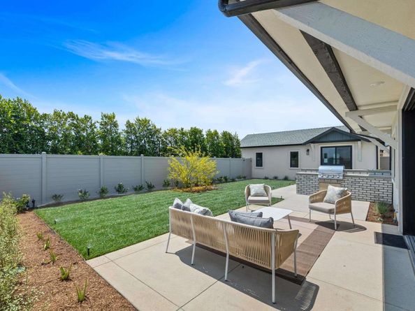 3747 Adams St, Carlsbad CA 92008