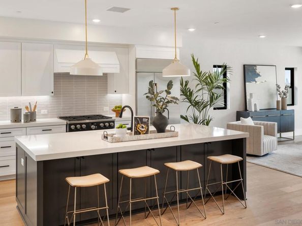 3747 Adams St, Carlsbad CA 92008