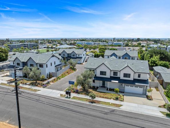 3747 Adams St, Carlsbad CA 92008