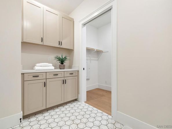 3747 Adams St, Carlsbad CA 92008