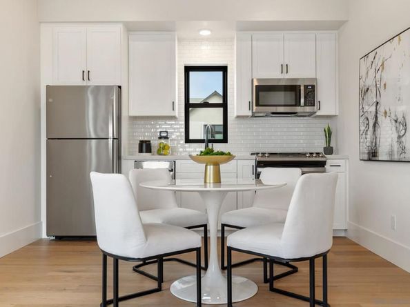 3747 Adams St, Carlsbad CA 92008