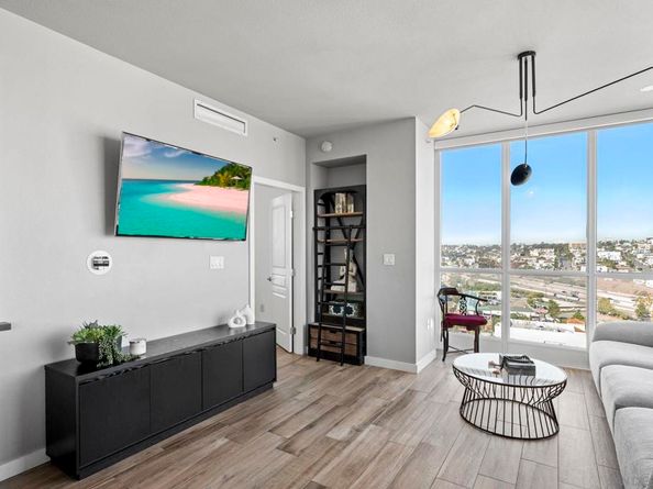 300 W W Beech St 1808, San Diego CA 92101