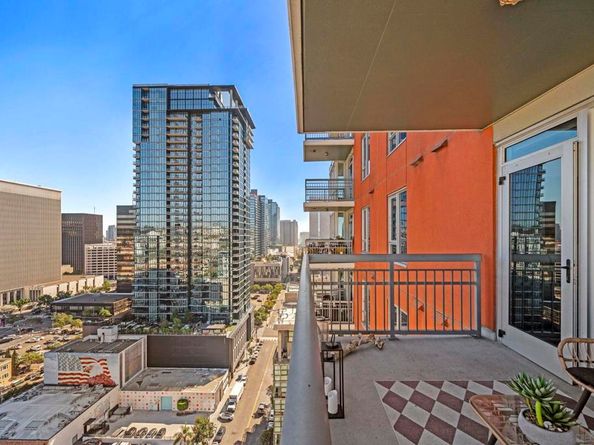 300 W W Beech St 1808, San Diego CA 92101