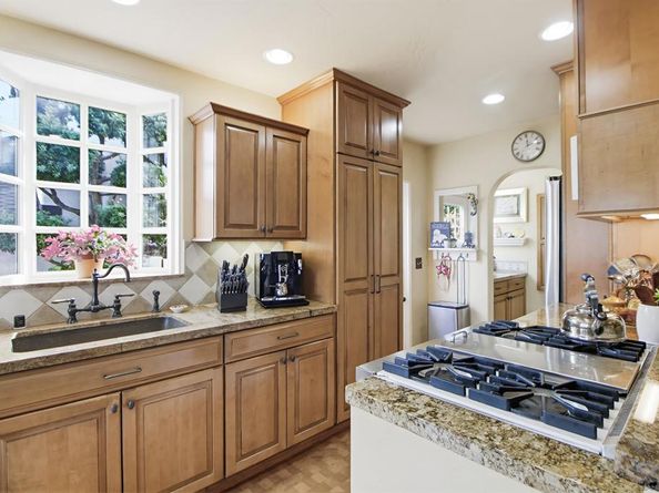 3039 Dumas Street, San Diego CA 92106