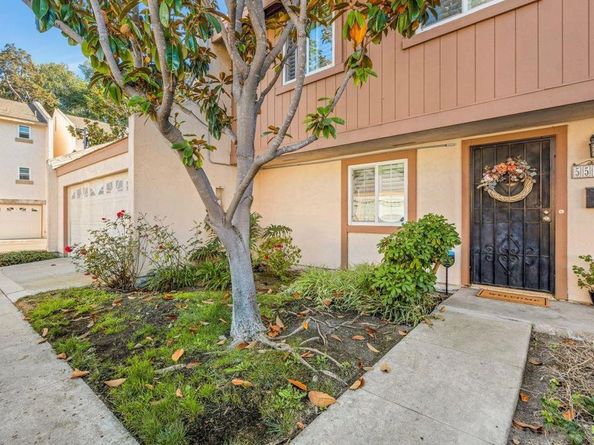 5597 Caminito Jose, San Diego CA 92111