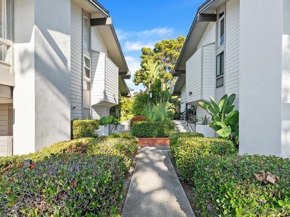 27 Greenview Drive, Carlsbad CA 92009