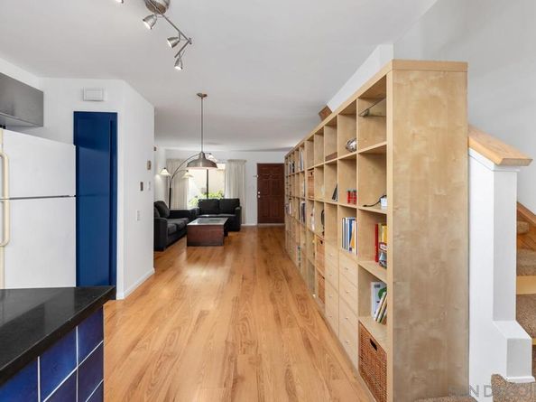 3205 Via Alicante 11, La Jolla CA 92037