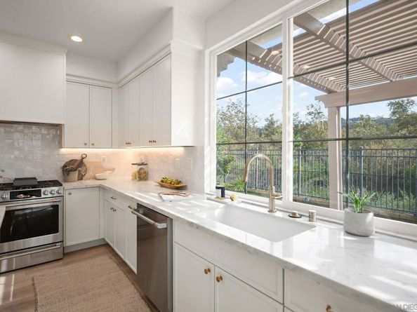 5155 Ruette De Mer, San Diego CA 92130