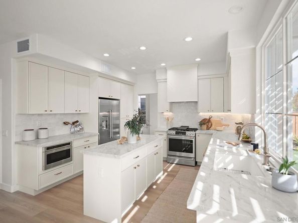 5155 Ruette De Mer, San Diego CA 92130