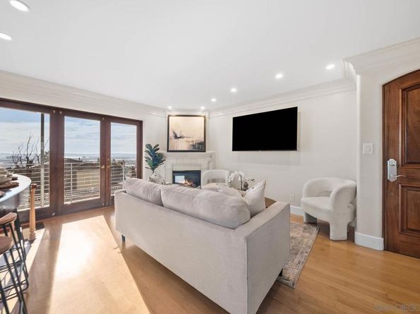 1819 Linwood St, San Diego CA 92110