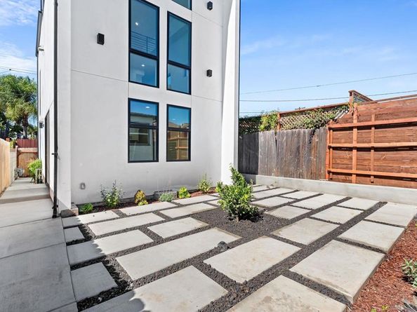 3322 28 Nile St, San Diego CA 92104