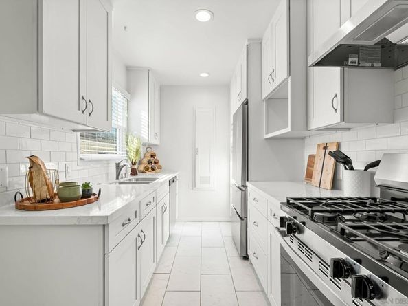 3322 28 Nile St, San Diego CA 92104