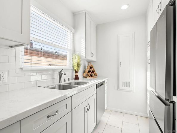 3322 28 Nile St, San Diego CA 92104