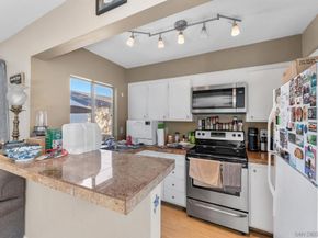 1307 Caminito Gabaldon H, San Diego CA 92108