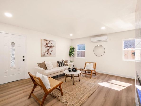 6461 Duluth, San Diego CA 92114