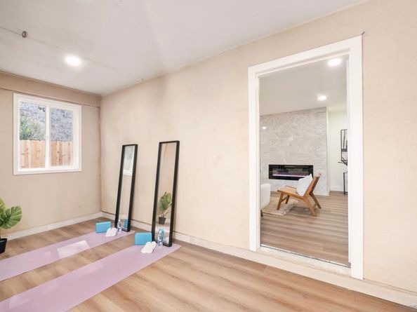 6461 Duluth, San Diego CA 92114