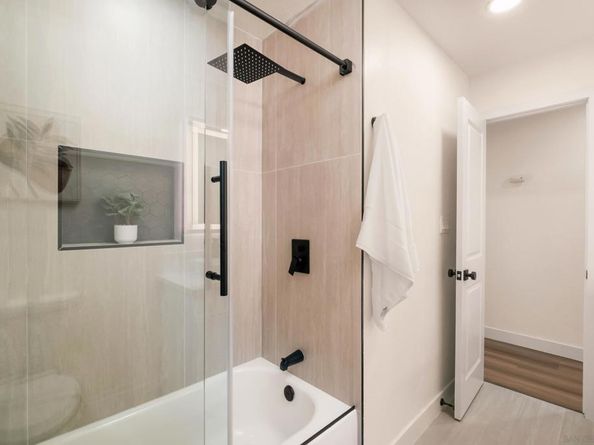 6461 Duluth, San Diego CA 92114